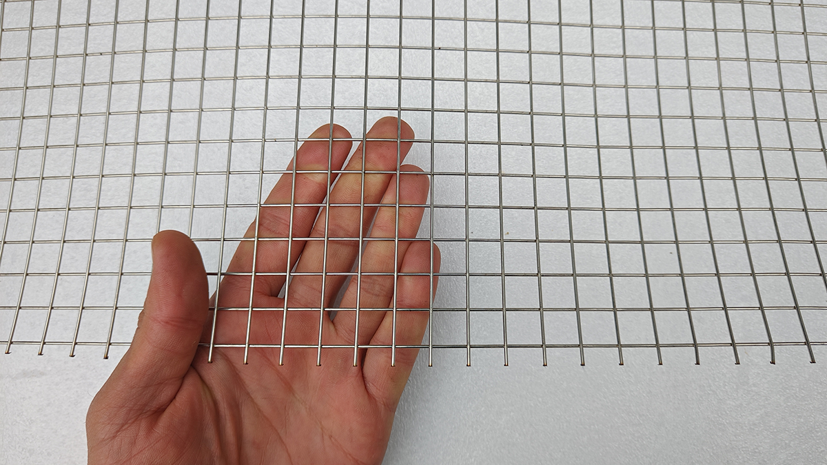 Sita inox Mesh 2 fir 1.6mm ochi 11.1mm aLL industriaL Sita inox Mesh 2 fir 1.6mm ochi 11.1mm aLL industriaL